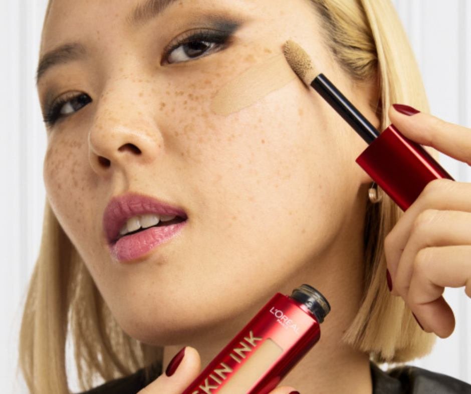 Maquillaje de rostro con Infallible Skin Ink